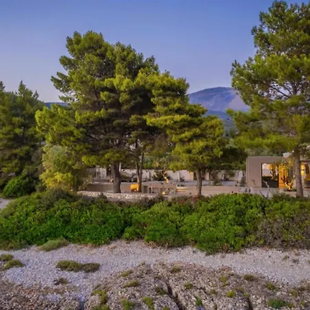 Villa Remarkable Kardamyli Beachfront | Millennium Earl | 2 Bedrooms | Spacious Furnished Outdoor Area With Spectacular Sea Views | Ritsa