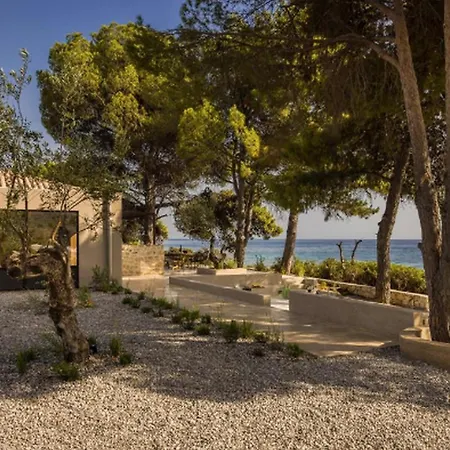 Remarkable Kardamyli Beachfront | Millennium Earl | 2 Bedrooms | Spacious Furnished Outdoor Area With Spectacular Sea Views | Ritsa Βίλα *