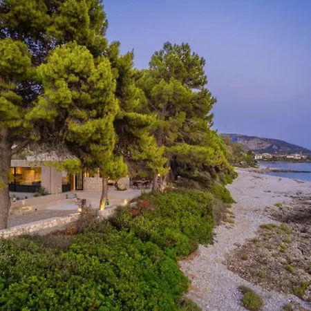 Remarkable Kardamyli Beachfront | Millennium Earl | 2 Bedrooms | Spacious Furnished Outdoor Area With Spectacular Sea Views | Ritsa Βίλα