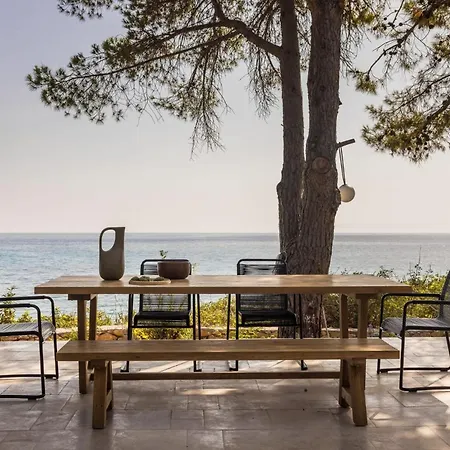 Βίλα Remarkable Kardamyli Beachfront | Millennium Earl | 2 Bedrooms | Spacious Furnished Outdoor Area With Spectacular Sea Views | Ritsa Λεύκτρο