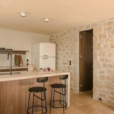 Remarkable Kardamyli Beachfront | Millennium Earl | 2 Bedrooms | Spacious Furnished Outdoor Area With Spectacular Sea Views | Ritsa * Levktron