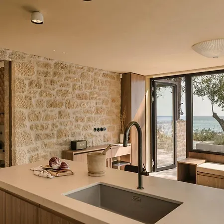 Remarkable Kardamyli Beachfront | Millennium Earl | 2 Bedrooms | Spacious Furnished Outdoor Area With Spectacular Sea Views | Ritsa Βίλα